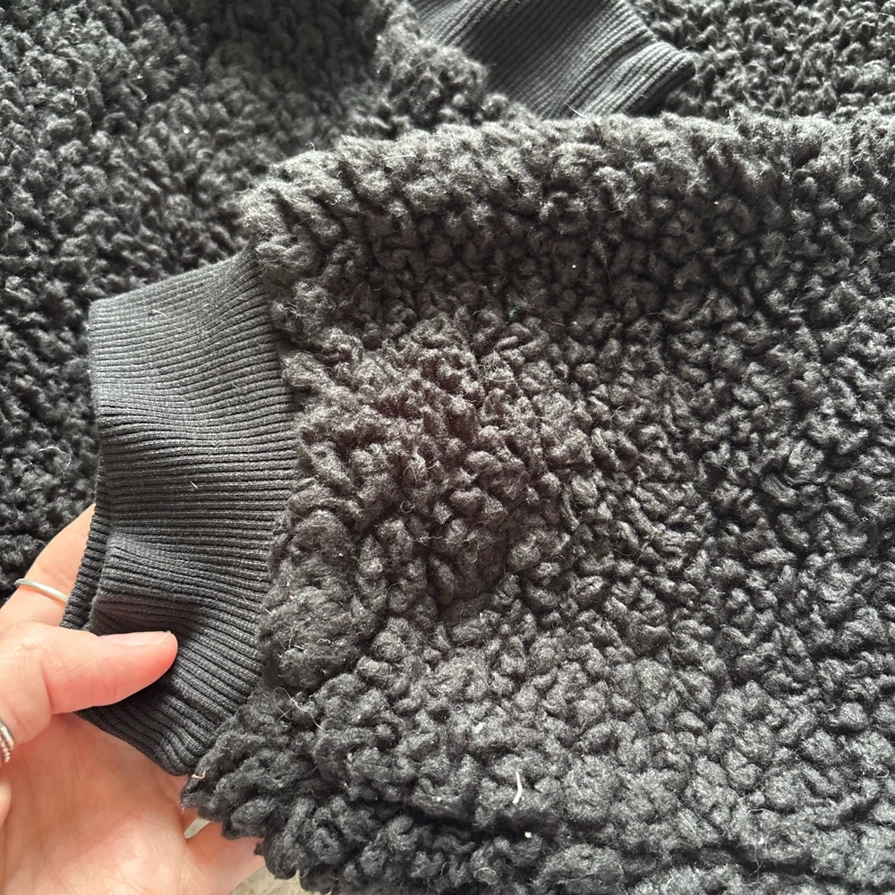 PrettyLittleThing Black Sherpa Set - Picture 4 of 8